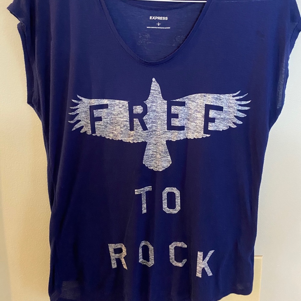 Express Graphic Tee